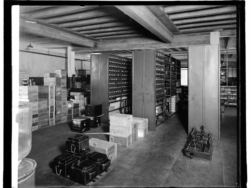Rayonnages d'un entrepôt logistique